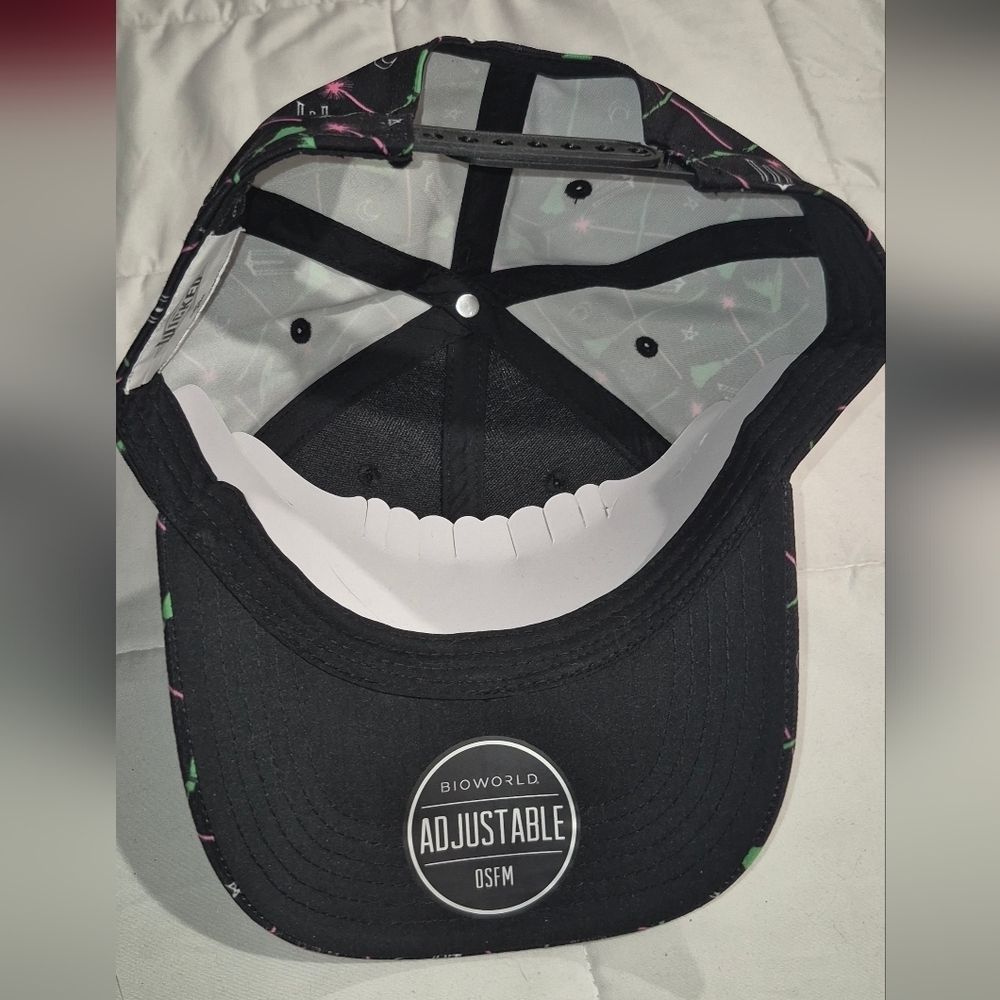 Wiked Cap - Picture 2 of 4